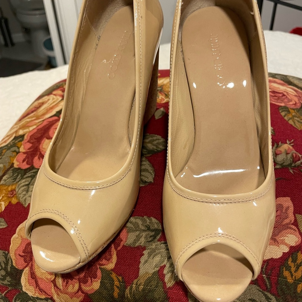 Jimmy Choo wedge size 7.5 in good condition